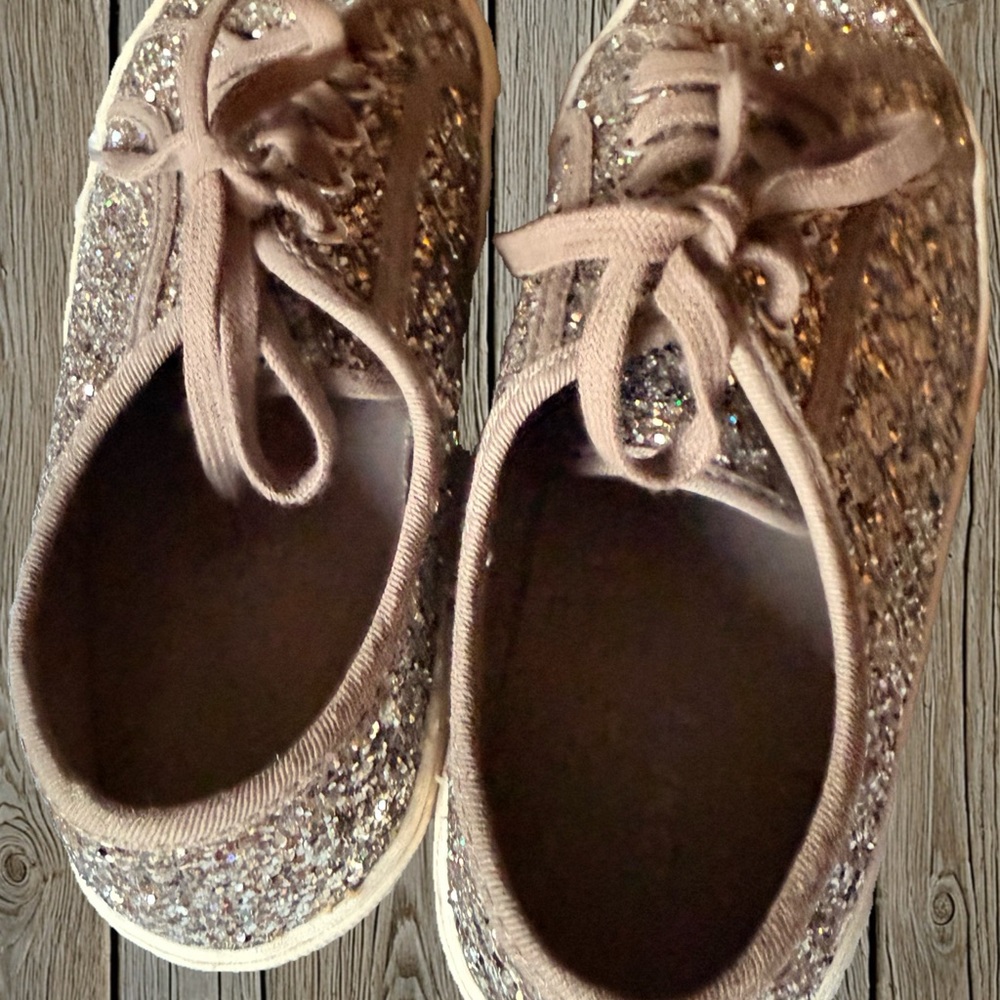 Old Navy Silver & Tan Glitter Sneakers – Women’s Size 8 - Picture 3 of 6